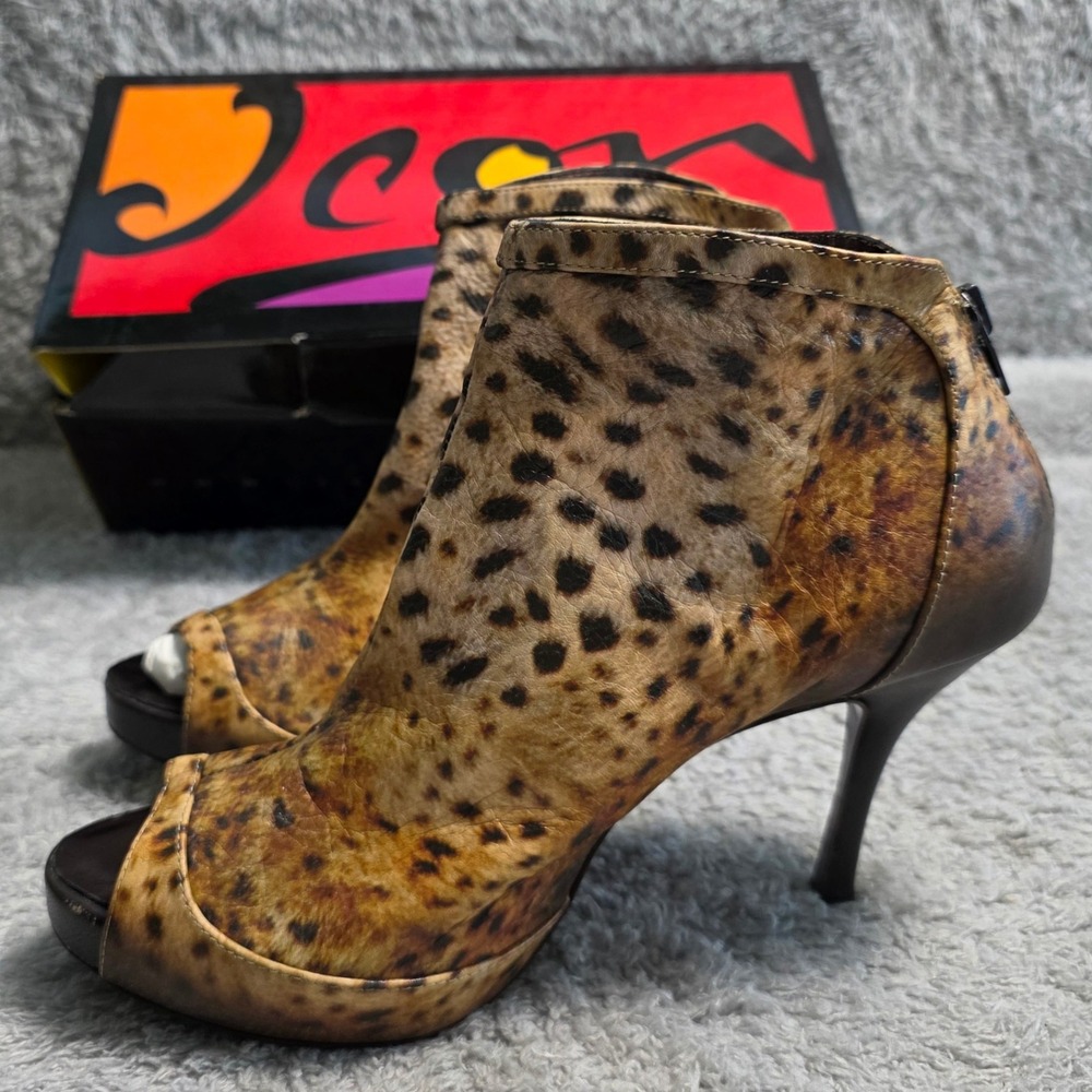 VTG ICON Italian Leather Exotic Leopard Peep Toe Ankle Booties Heels 7.5‎ NEW
